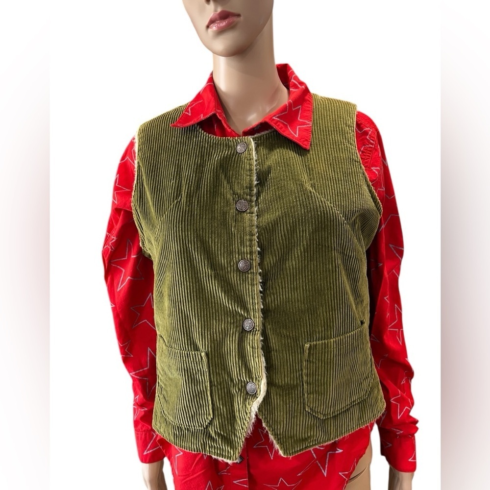 Vintage handmade OOAK Olive Green Corduroy Sherpa lined snap closure Vest-M/L